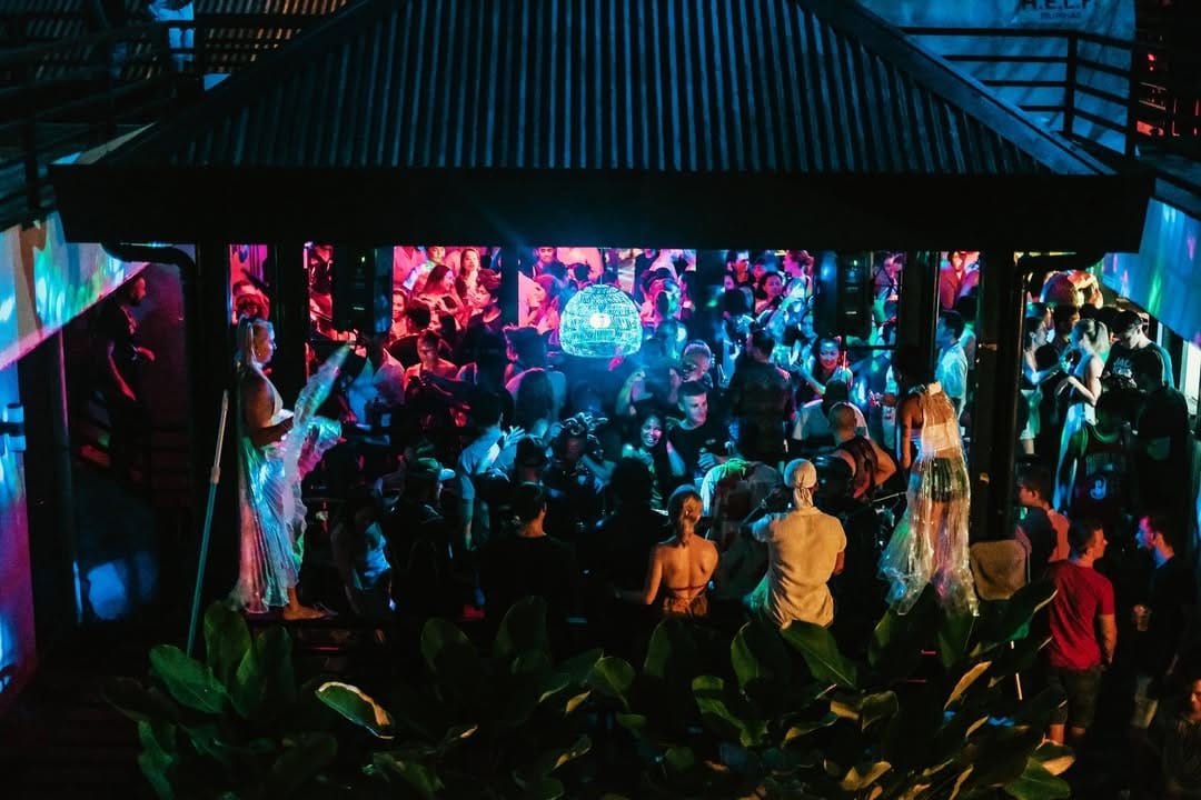 A packed night party at Siargao Bed & Brewery